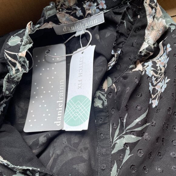 Daniel Rainn Black & Floral Sheer Ezperanza Ruffled Neck Detail Blouse - SIZE S - Picture 7 of 7